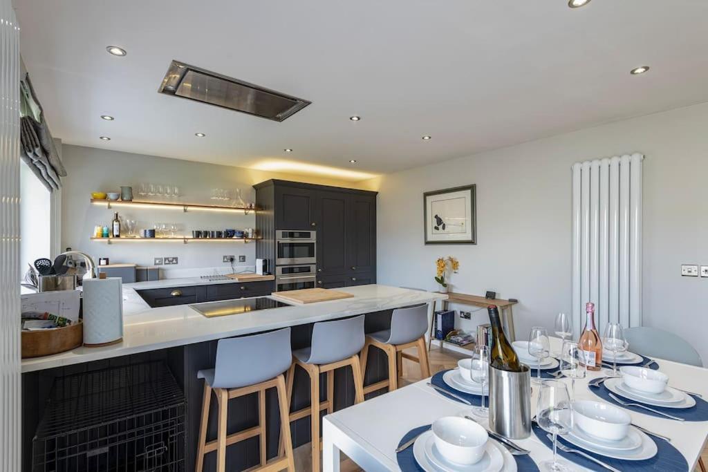 Family-Friendly Retreat Between Beach & Mountains Tremadog Exterior photo