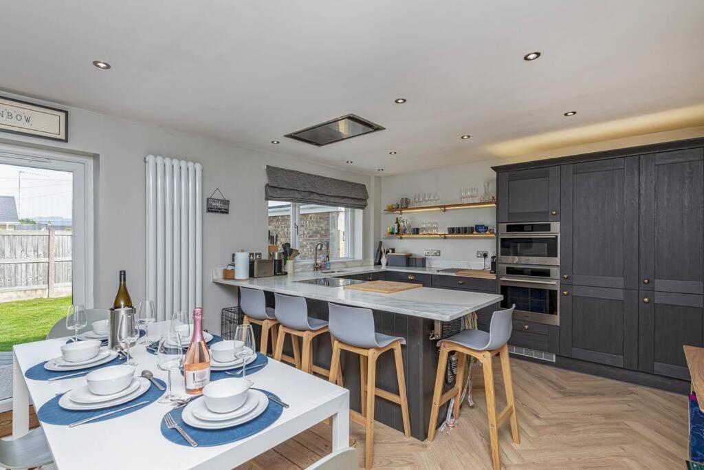 Family-Friendly Retreat Between Beach & Mountains Tremadog Exterior photo
