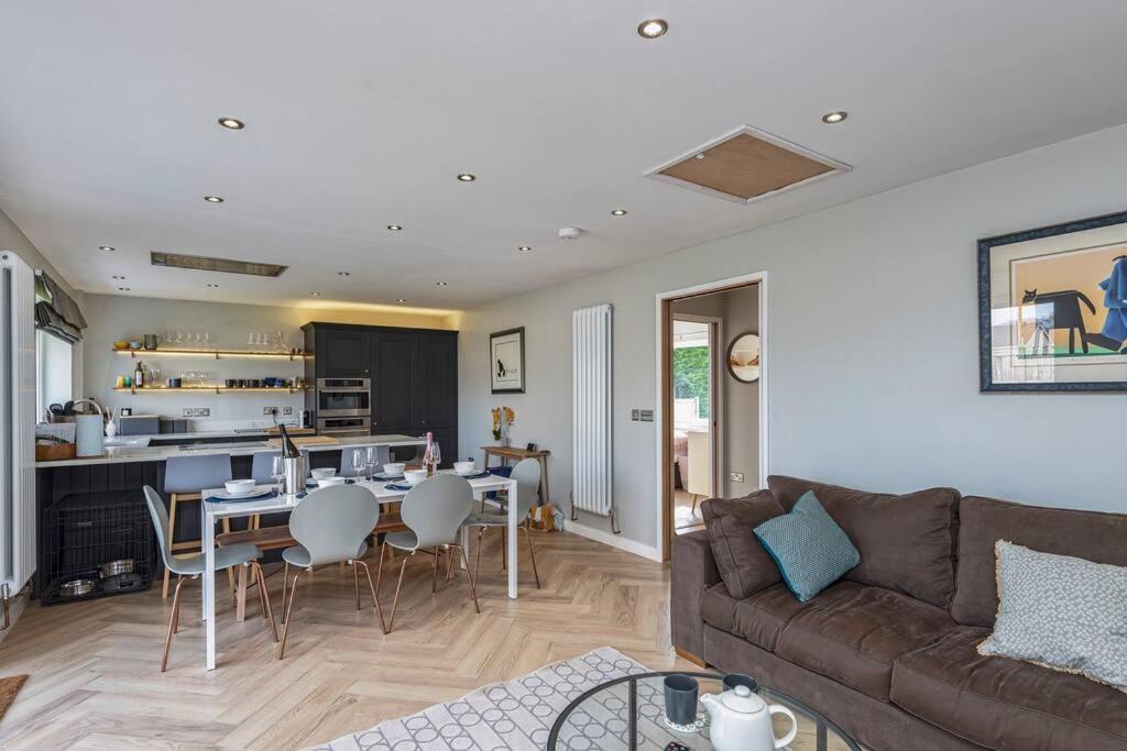 Family-Friendly Retreat Between Beach & Mountains Tremadog Exterior photo