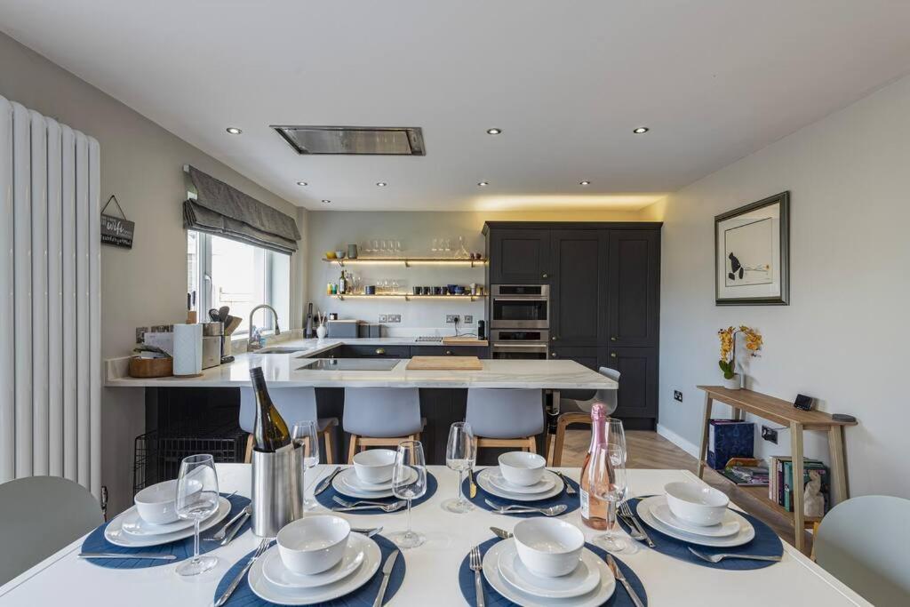 Family-Friendly Retreat Between Beach & Mountains Tremadog Exterior photo